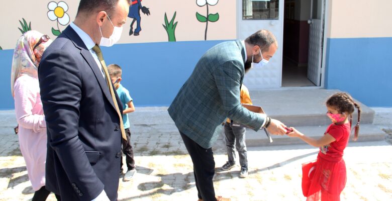 Bakan Prof. Dr. Selçuk, Ağrı’da görev yapan köy öğretmenleriyle görüştü