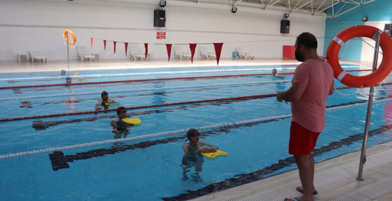 ‘Yüzme Bilmeyen Kalmasın’ Projesi Kaldığı Yerden Devam Ediyor