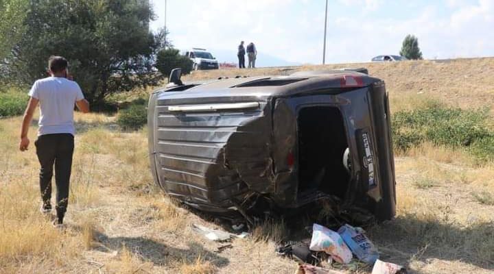 Ağrı’ya düğüne gelen aile kaza yaptı; 7 yaralı