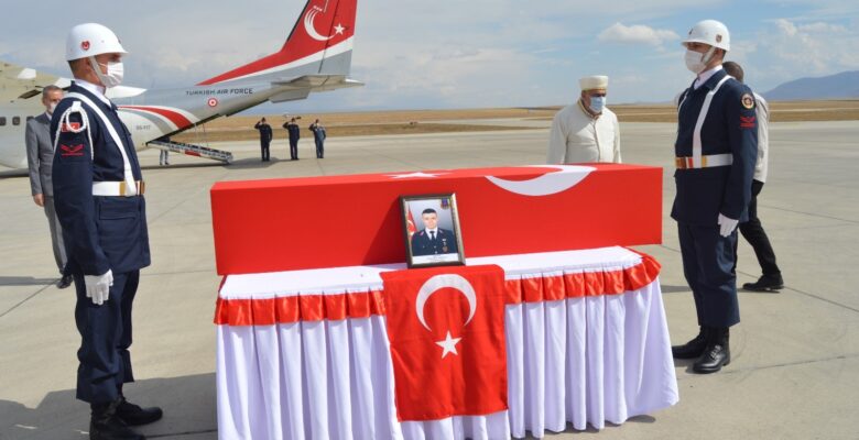 Ağrı’da şehit olan Uzman Çavuş memleketi Hatay’a uğurlandı