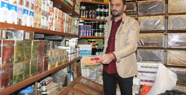 Havaların soğumasıyla birlikte vatandaşlar aktarlara akın etti