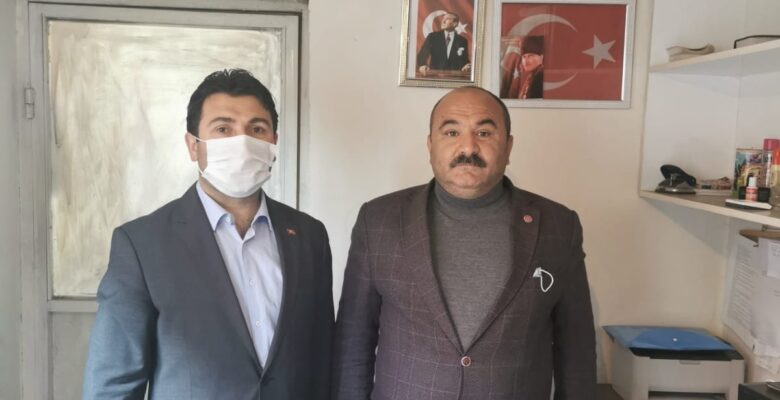 Başkan Yıldız, muhtarları mahallelerinde dinliyor