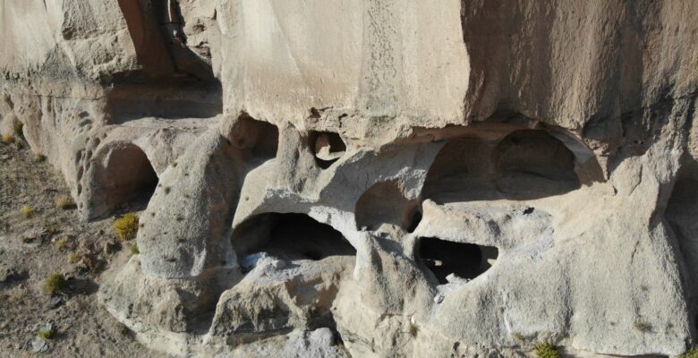 Meya Antik Kenti, çevresindeki peribacalarıyla keşfedilmeyi bekliyor
