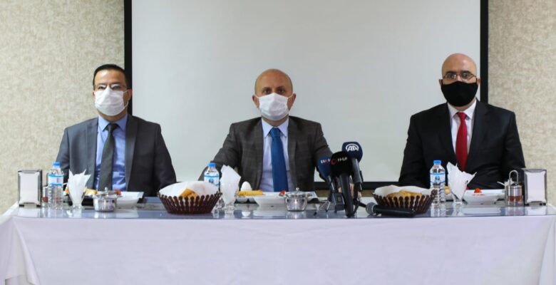 Vali Varol Gazetecilerle buluştu