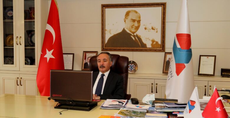 Rektör Karabulut Yükseköğretimde Dijital Dönüşüm Eğitim Projesi Sertifika Törenine Katıldı