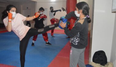 Ağrılı kick boksçular milli sporcu olmak için ter döküyor