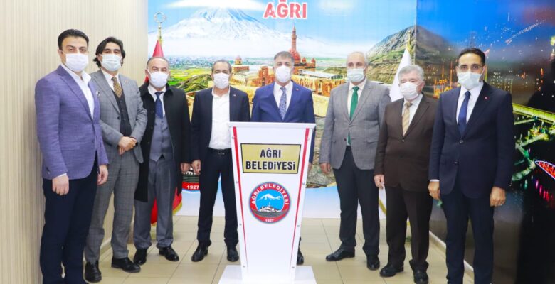 Ağrı Belediye Başkanı Savcı Sayan’a belediye başkanlarından destek