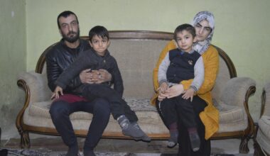 Banyosu ve mutfağı olmayan evdeye yaşayan aile yardım bekliyor