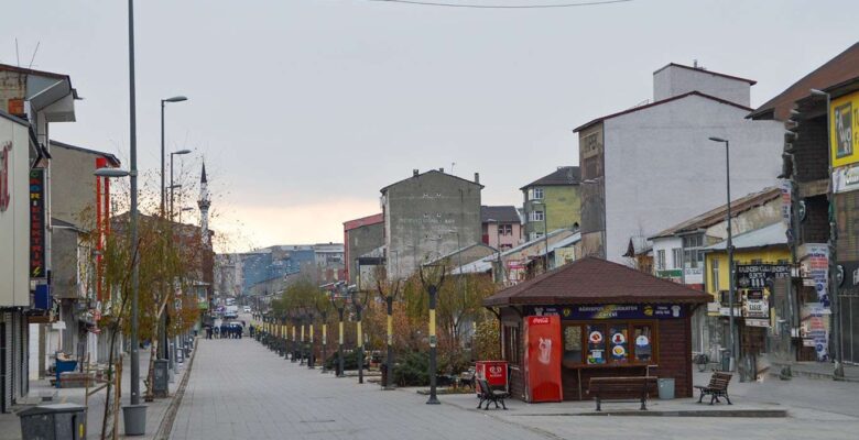 Ağrılılar sokağa çıkma kısıtlamasına uydu.