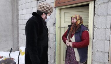 Başkan Sayan ihtiyaç sahibi aileleri ziyaret etti