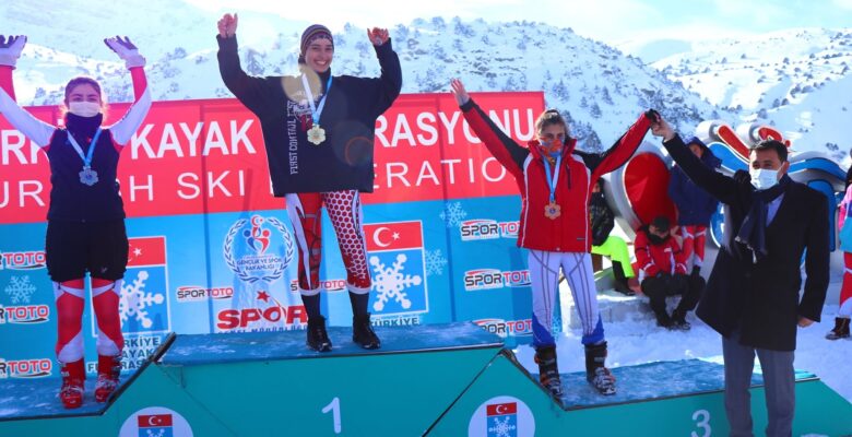 Ağrılı sporcu Berfin Balkis Türkiye şampiyonu oldu