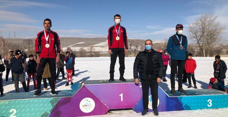 Ağrılı Kayakçılar Sezona İyi Başlangıç Yaptı