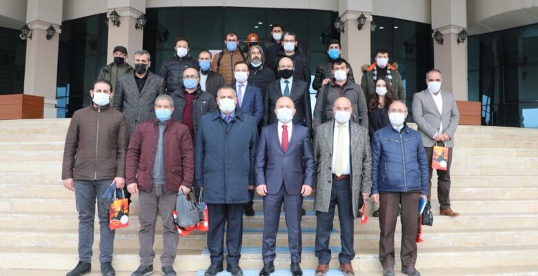 VALİ VAROL GAZETECİLERLE BULUŞTU