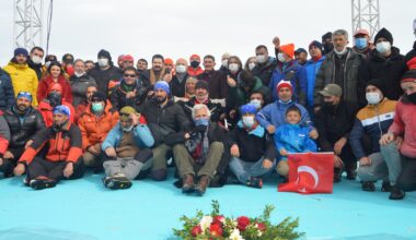 Terörden arındırılan Ağrı Dağı yeniden tırmanışa açıldı