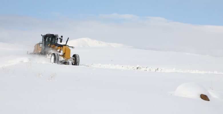 Ağrı’da 174 köy yolu ulaşıma kapandı