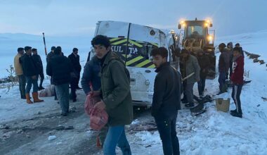 Diyadin’de trafik kazası; 5 yaralı