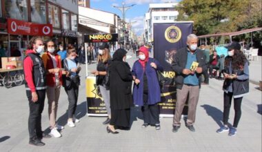 Ağrı’da polis ekipleri “En İyi Narkotik Polisi: Anne” projesi kapsamında bin 200 anneyi bilgilendirdi