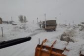 Kar ve tipi Ağrı-Kars karayolunu ulaşıma kapattı