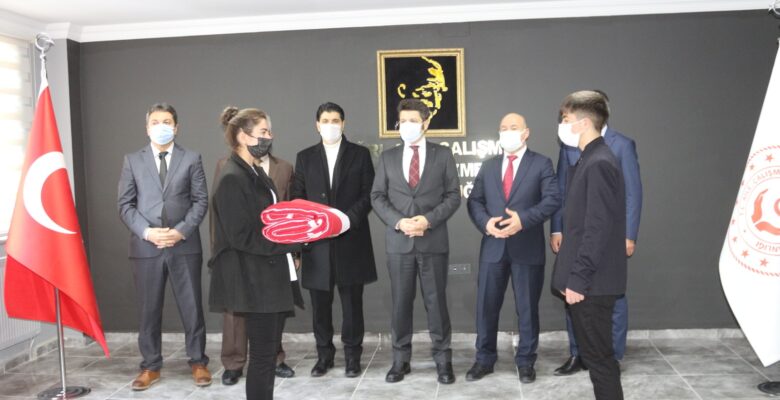 Ay-Yıldızlı Bayrak, Ağrı’dan Van’a uğurlandı