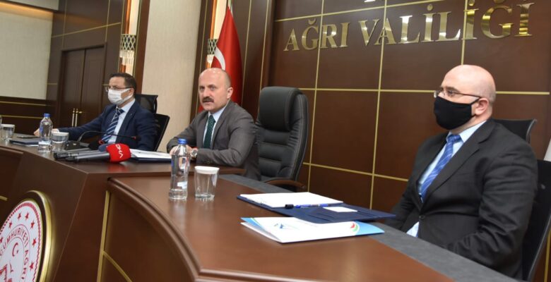 Vali Varol Basın Mensupları ile bir araya geldi