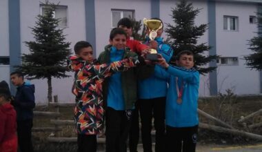 Ağrılı Atletler Yarı Finalde