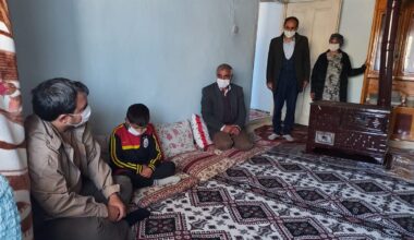 Kaymakam Balcı, ‘Çatkapı’ projesiyle kapı kapı dolaşıyor