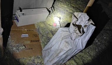 Ağrı’da baz istasyonlarından akü çalmaya çalışan hırsızlar yakalandı