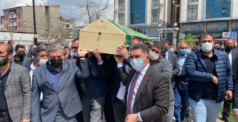 Eski Devlet Bakanı Cemil Erhan, toprağa verildi