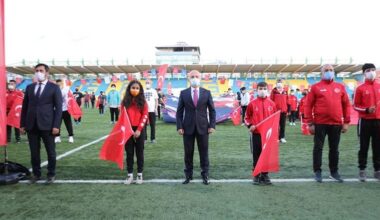 Ağrı’da İstiklal Marşı Coşku ile okundu