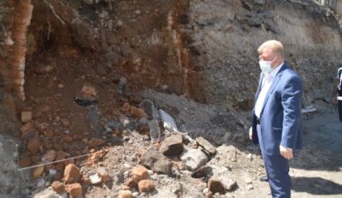 Ağrı Merkez Cami inşaat alanında ortaya çıkan yapının eski ambar olduğu anlaşıldı