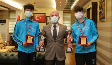 Vali Varol Genç Sporcularla Bir Araya Geldi