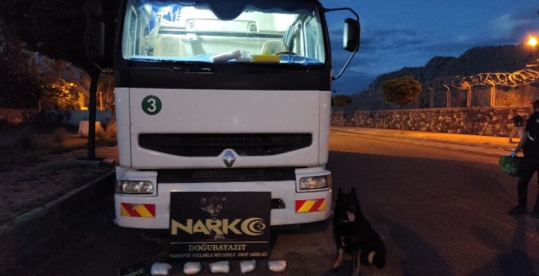 Ağrı’da 5 kilo 16 gram metamfetamin ele geçirildi