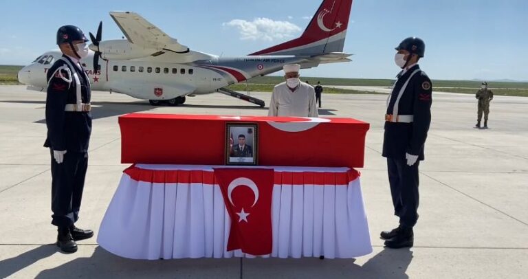Ağrı’da şehit olan Jandarma Uzman Çavuş törenle Ankara’ya uğurlandı