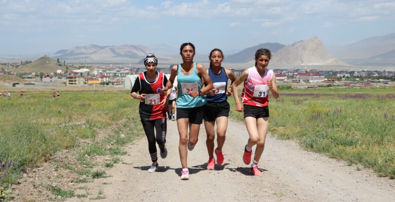 Türkiye Dağ Koşusu Şampiyonası İshak Paşa Sarayı’nda yapıldı