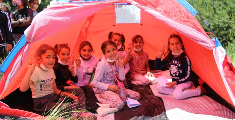 Diyadin’de öğrenciler ilk defa doğada kamp heyecanı yaşadı