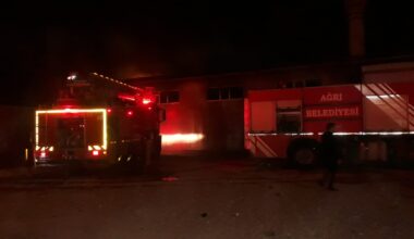 Ağrı’da çıkan yangın söndürüldü