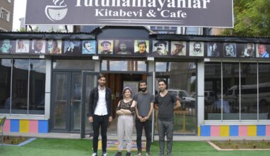 Ağrı’da Tutunamayanlar Kitabevi & Kafe hizmete başladı !!!