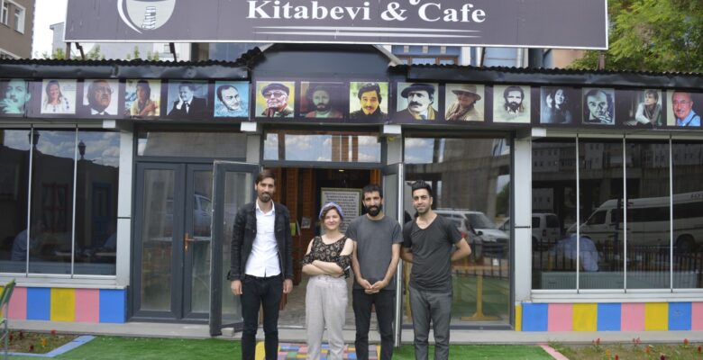 Ağrı’da Tutunamayanlar Kitabevi & Kafe hizmete başladı !!!
