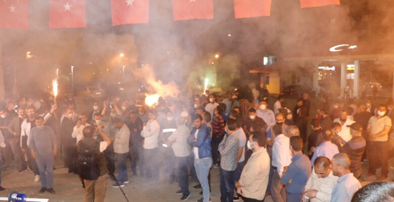 Başkan zam oranını açıkladı; işçiler bayram etti