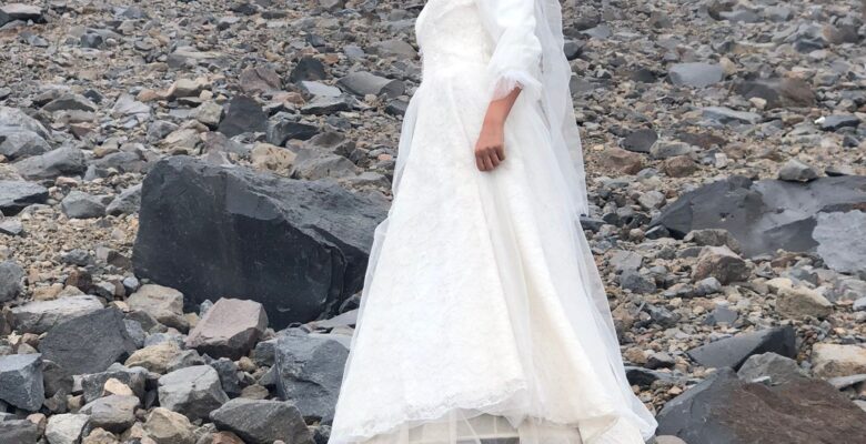 Gelinlik giyip Türkiye’nin çatısı Ağrı Dağı ile evlendi