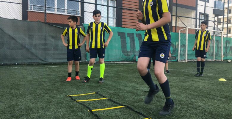 Ağrı Fenerbahçe Futbol Okulu Antrenmanlara Başladı