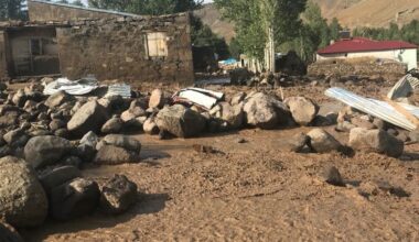 Ağrı’da sel suları evini basınca kalp krizi geçiren kadın hayatını kaybetti