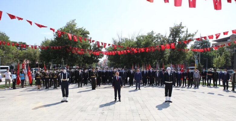 Ağrı’da 30 Ağustos Zafer Bayramı kutlandı