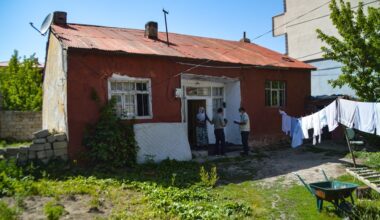 Ağrı’da ihtiyaç sahibi 600 aileye yardım ulaştırıldı