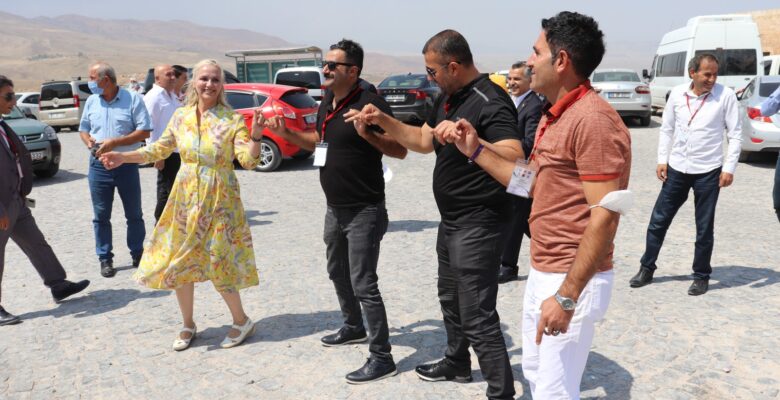 Türkiye’nin dört bir yanından gelen muhtarlar, Ağrı’ya hayran kaldı