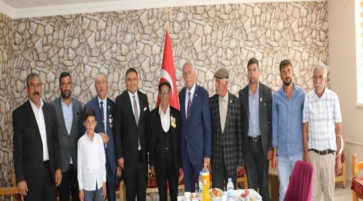 Kaymakam Balcı, görev yaptığı yerlerde gazi olanları anlattı, hem duygulandı hem duygulandırdı