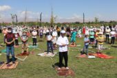 Yüzlerce Çocuk Millet Bahçesinde namaz kıldı