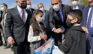 Milli Eğitim Bakanı Özer Ağrı’da