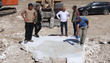 Diyadin onyx mermeri, hediyelik eşyalara dönüştürülüp ekonomiye kazandırılacak