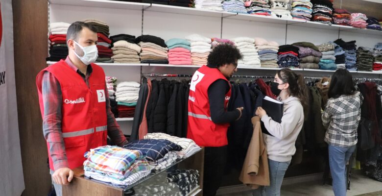 Türk Kızılay’ı 47. Butik Mağazasını AİÇÜ’de açtı